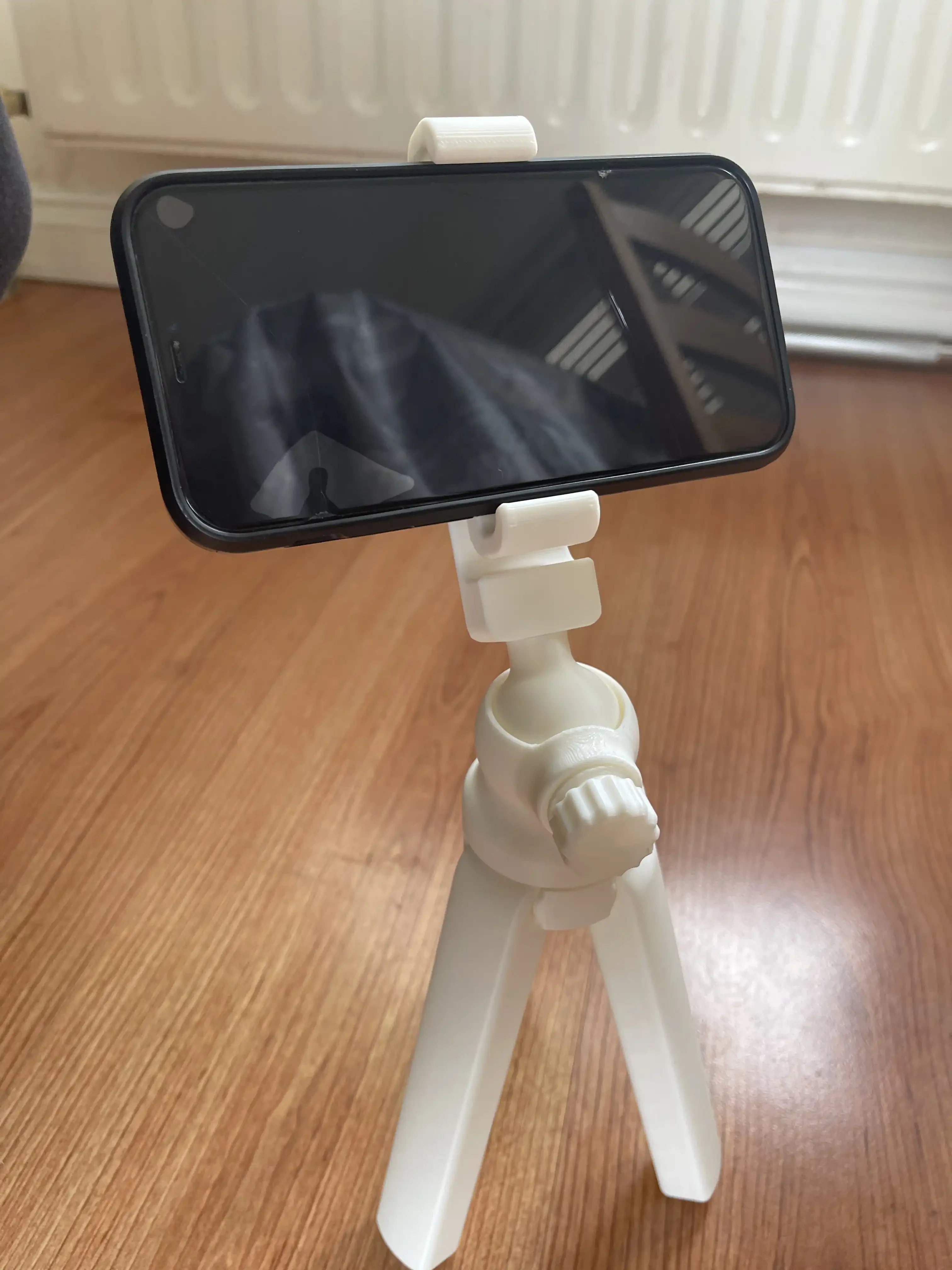 سه پایه نگهدارنده گوشی موبایل مدل 102