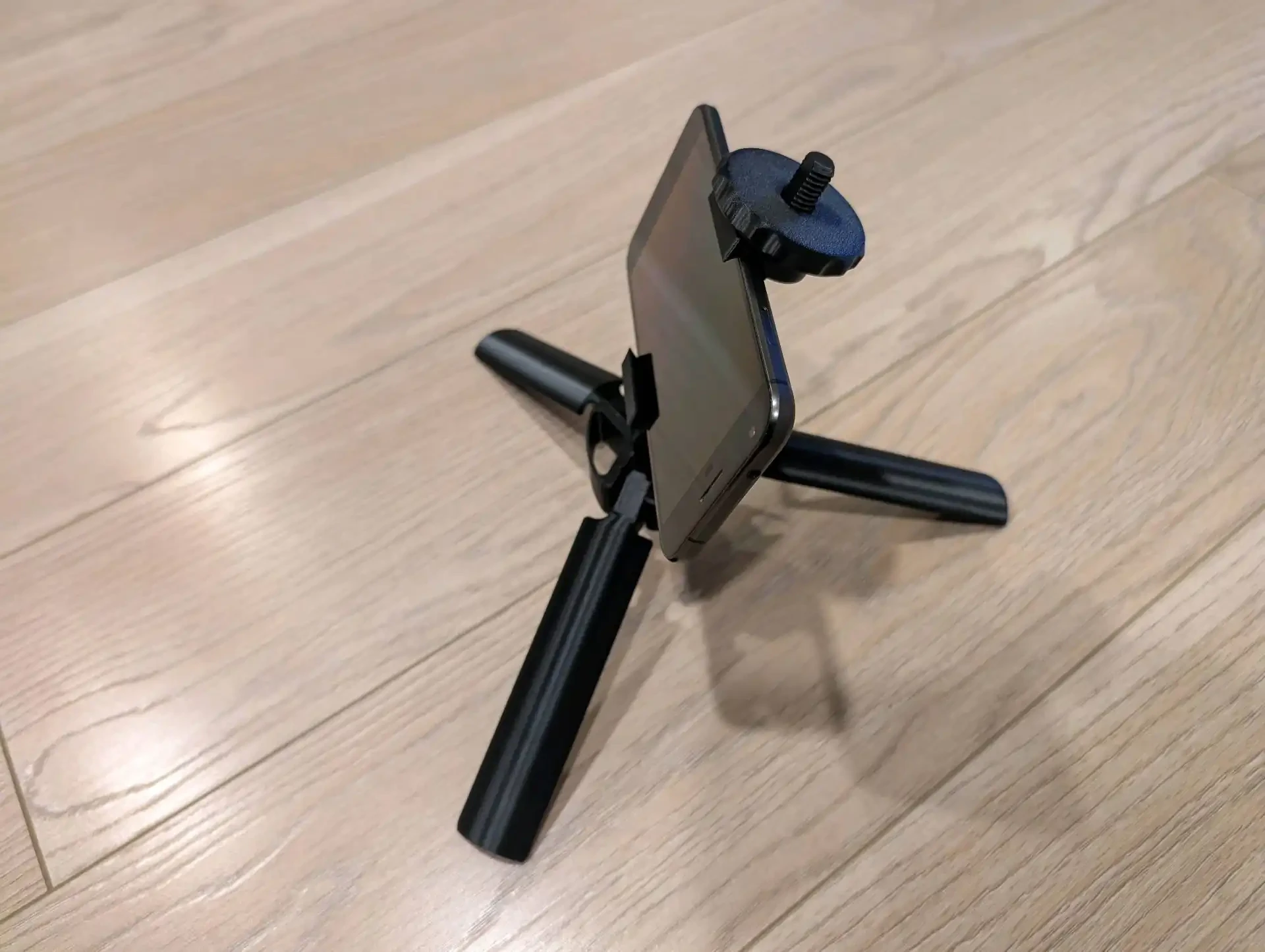 سه پایه نگهدارنده گوشی موبایل مدل 103