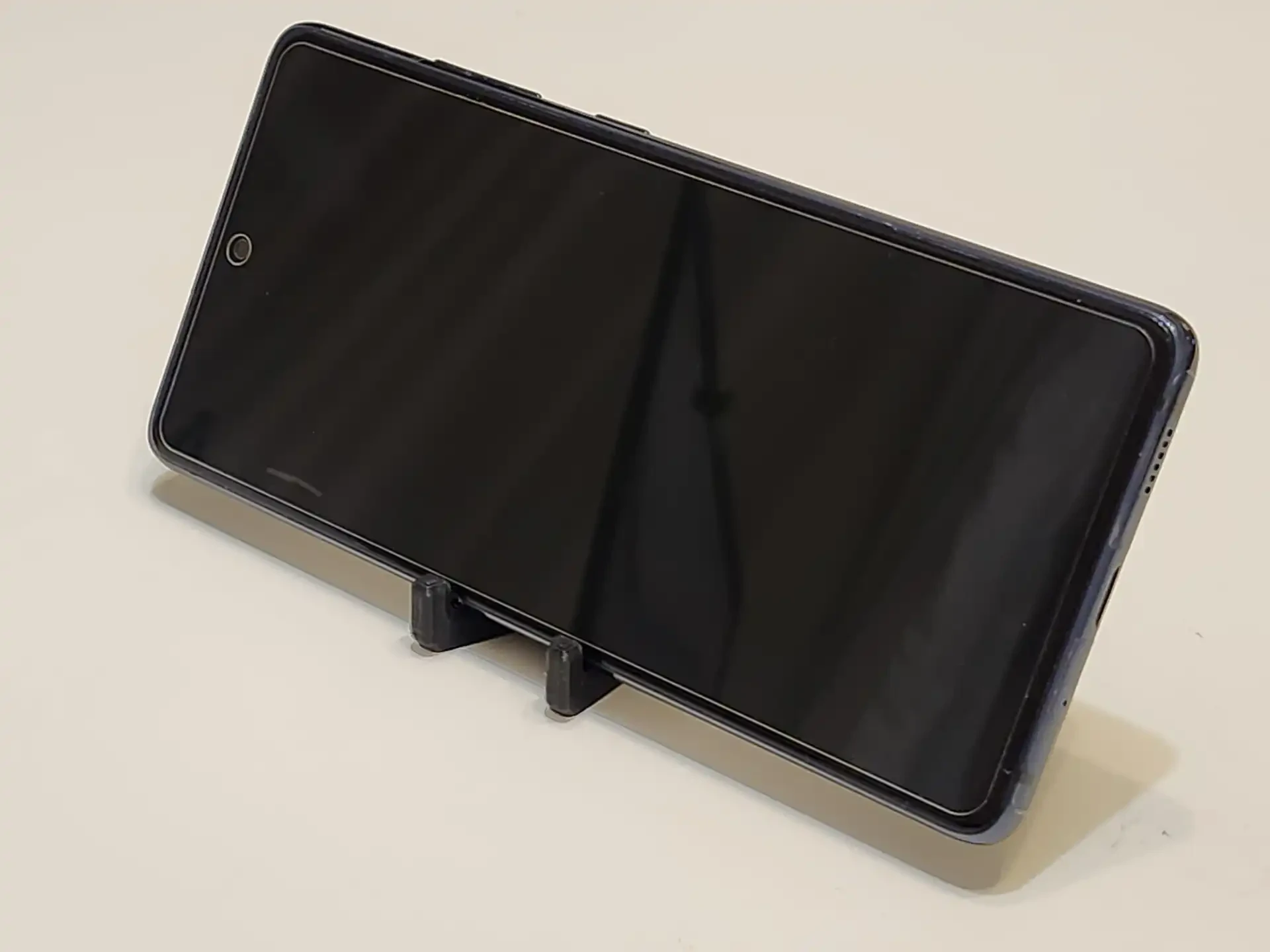 پایه نگهدارنده اسمالت مدل V2